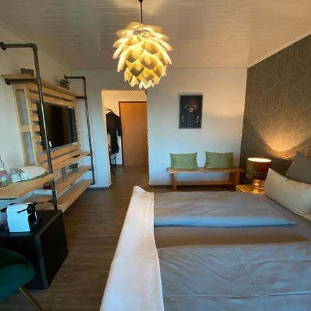 Doppelzimmer Mit Bad & Balkon Simmersfeld Extérieur photo