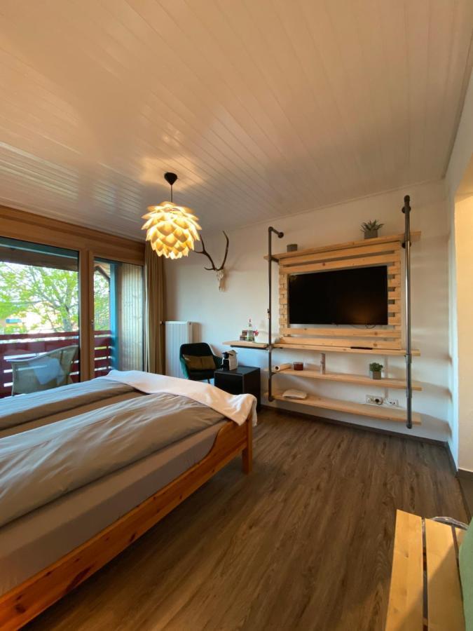Doppelzimmer Mit Bad & Balkon Simmersfeld Extérieur photo